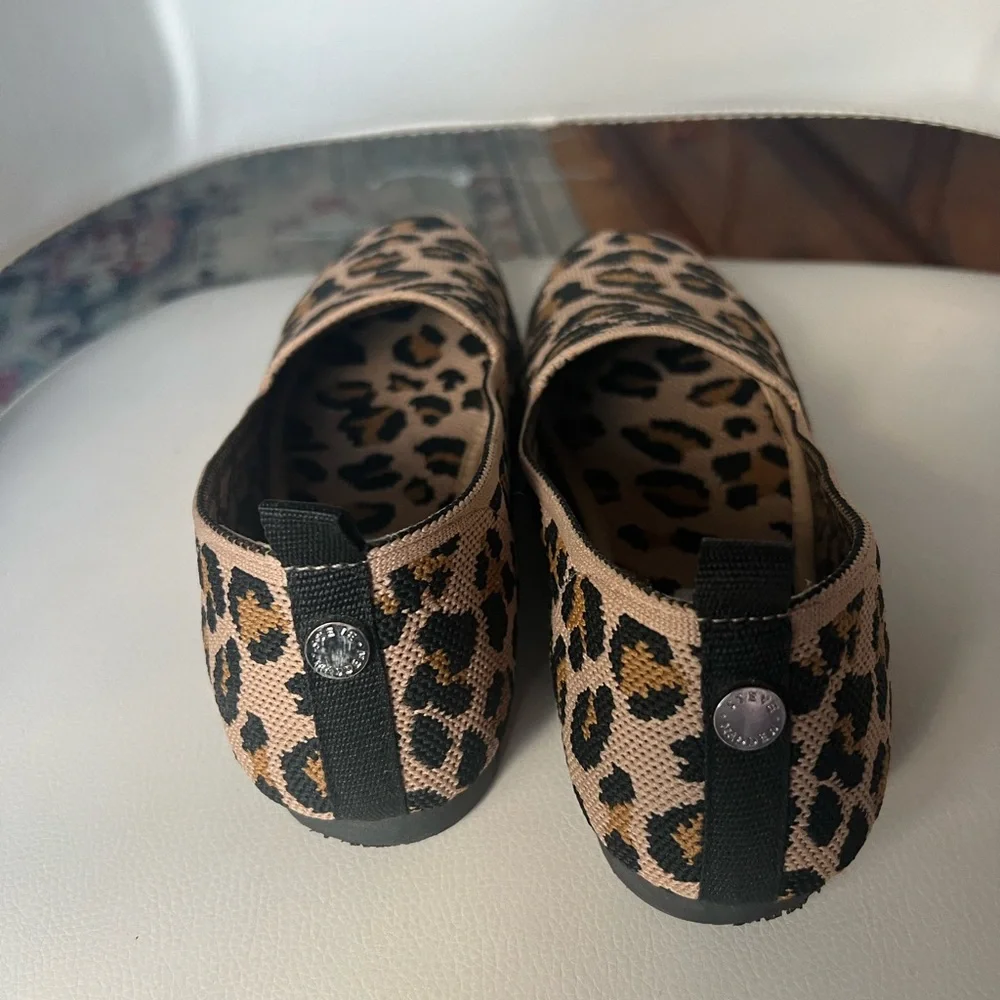 Steve Madden Tan and Black Leopard Flats - Picture 5 of 5